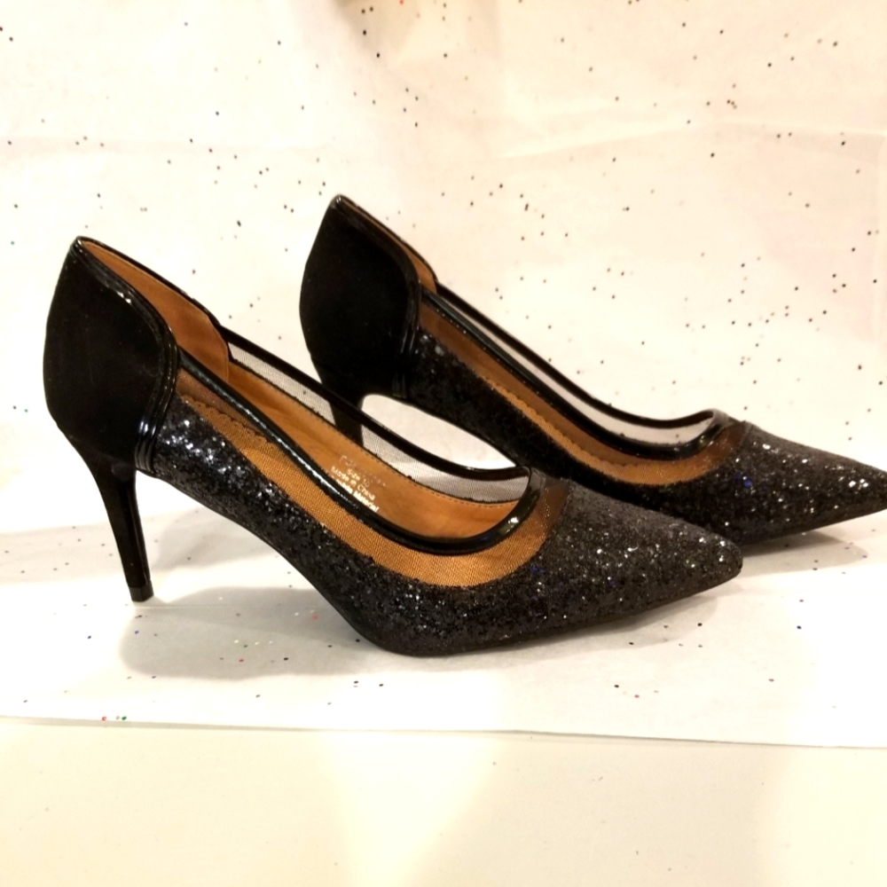 Sparkly black pumps. Size 10 Never worn